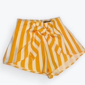 Zaful Yellow & white stripe tie waist shorts: Sz Sm